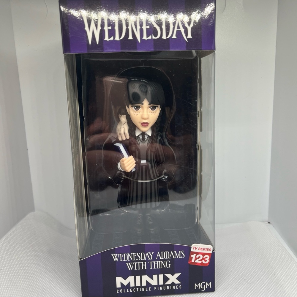 Wednesday Addams With Hand The Thing Figure 11cm Original Minix Tv 123